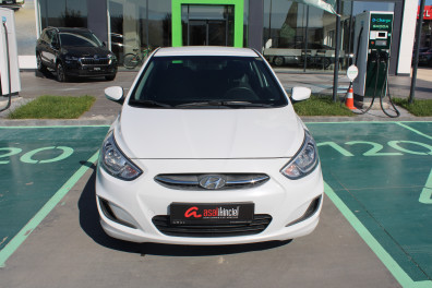 Hyundai Accent Blue 1.6CRDİ MODE PLUS 2017 Model Otomatik Vites