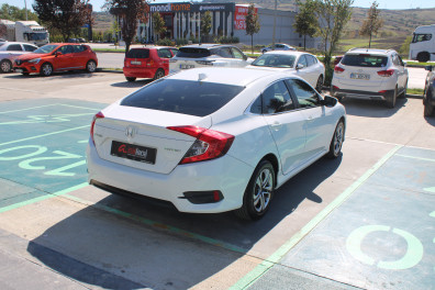 Honda Civic 1.6İ-DTEC PREMİUM 2018 Model Düz Vites