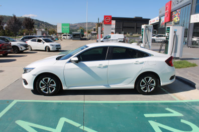 Honda Civic 1.6İ-DTEC PREMİUM 2018 Model Düz Vites