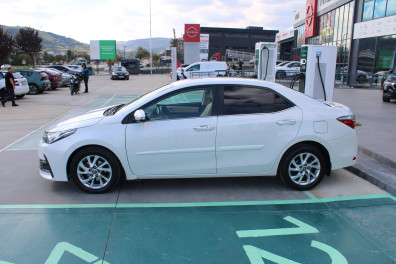 Toyota Corolla 1.4D-4D ADVANCE 2016 Model Otomatik Vites