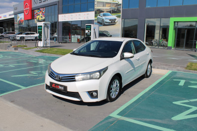 Toyota Corolla 1.6 LPG ACTİVE  2014 Model Düz Vites