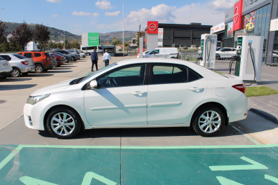 Toyota Corolla 1.6 LPG ACTİVE  2014 Model Düz Vites