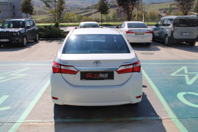 Toyota Corolla 1.6 LPG ACTİVE  2014 Model Düz Vites