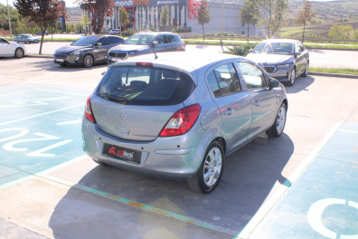 Opel Corsa 1.3 CDTİ ENJOY 2008 Model Düz Vites