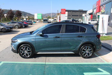 Fiat Egea CROSS 1.5 T4 HİBRİT URBAN 2024 Model Otomatik Vites