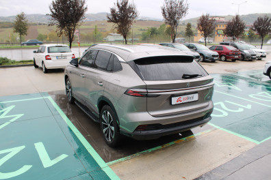 MG HS 1.5 PHEV LUXURY 2024 Model Otomatik Vites