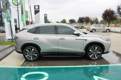 MG HS 1.5 PHEV LUXURY 2024 Model Otomatik Vites
