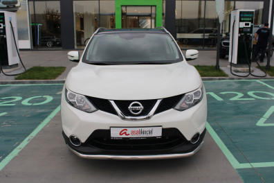 Nissan Qashqai 1.6 DCİ SKYPACK 2015 Model Otomatik Vites