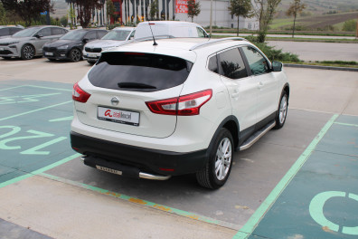 Nissan Qashqai 1.6 DCİ SKYPACK 2015 Model Otomatik Vites