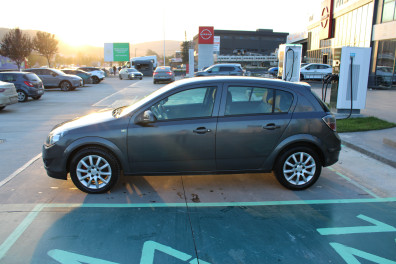 Opel Astra 1.3CDTİ ESSENTİA 2011 Model Otomatik Vites