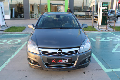 Opel Astra 1.3CDTİ ESSENTİA 2011 Model Otomatik Vites