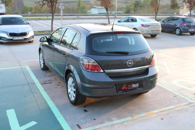 Opel Astra 1.3CDTİ ESSENTİA 2011 Model Otomatik Vites