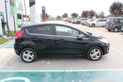 Ford  Fiesta 1.4 TİTANİUM  2011 Model Düz Vites