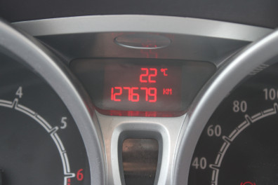 Ford  Fiesta 1.4 TİTANİUM  2011 Model Düz Vites