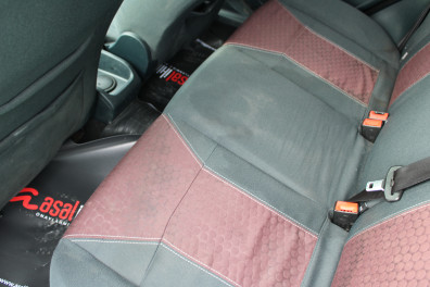 Ford  Fiesta 1.4 TİTANİUM  2011 Model Düz Vites