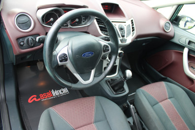Ford  Fiesta 1.4 TİTANİUM  2011 Model Düz Vites