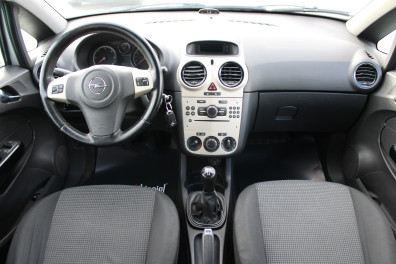 Opel Corsa 1.3 CDTİ ESSENTİA 2010 Model Düz Vites