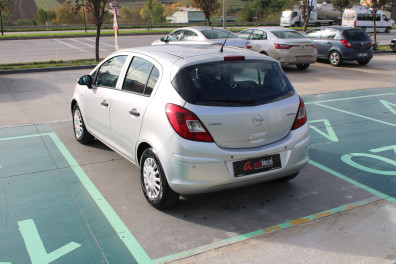 Opel Corsa 1.3 CDTİ ESSENTİA 2010 Model Düz Vites