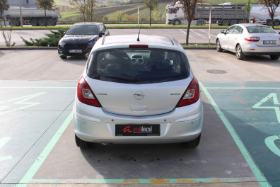 Opel Corsa 1.3 CDTİ ESSENTİA 2010 Model Düz Vites