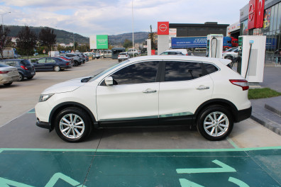 Nissan Qashqai 1.2 DIG-T TEKNA 2014 Model Düz Vites