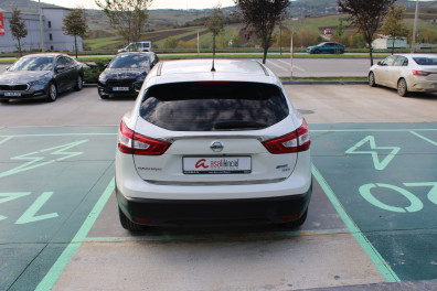 Nissan Qashqai 1.2 DIG-T TEKNA 2014 Model Düz Vites