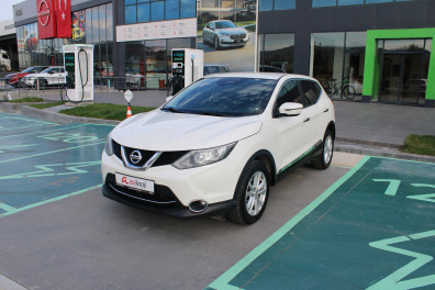 Nissan Qashqai 1.2 DIG-T TEKNA 2014 Model Düz Vites