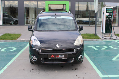 Peugeot Partner TEPEE 1.6 HDİ ACTİVE 2012 Model Düz Vites