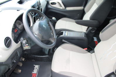 Peugeot Partner TEPEE 1.6 HDİ ACTİVE 2012 Model Düz Vites