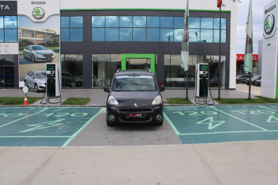 Peugeot Partner TEPEE 1.6 HDİ ACTİVE 2012 Model Düz Vites