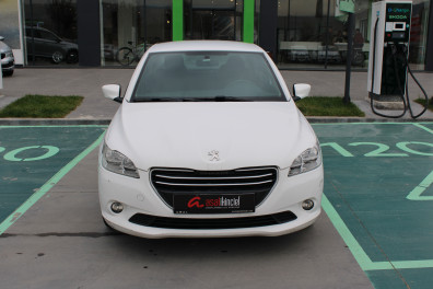 Peugeot 301 1.6 HDİ ACTİVE  2014 Model Düz Vites