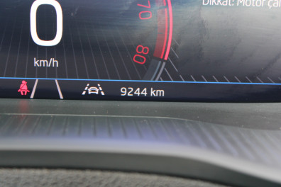 Skoda Karoq 1.5 TSİ PRESTİGE 2025 Model Otomatik Vites