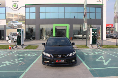 Honda Civic 1.6İ VTEC ECO EXECUTİVE 2015 Model Otomatik Vites