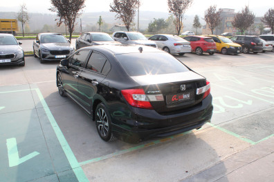Honda Civic 1.6İ VTEC ECO EXECUTİVE 2015 Model Otomatik Vites