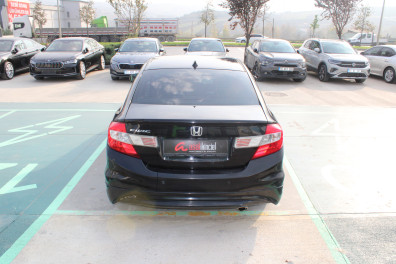 Honda Civic 1.6İ VTEC ECO EXECUTİVE 2015 Model Otomatik Vites