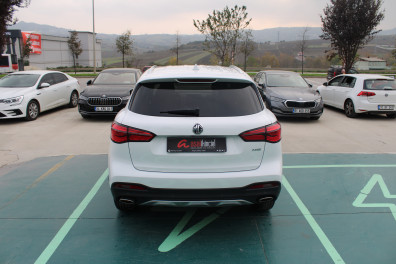 MG HS 1.5 T-GDİ COMFORT 2023 Model Otomatik Vites