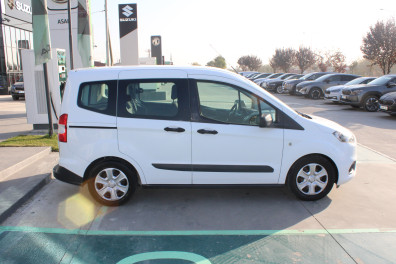 Ford  Tourneo COURİER 1.5TDCİ TREND  2020 Model Düz Vites