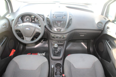 Ford  Tourneo COURİER 1.5TDCİ TREND  2020 Model Düz Vites