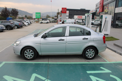Hyundai Accent Era 1.5CRDİ-VGT TEAM 2009 Model Düz Vites