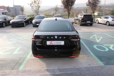 Skoda Superb 1.5 MHEV PRESTİGE  2025 Model Otomatik Vites