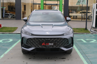 MG HS 1.5 T-GDİ LUXURY 2024 Model Otomatik Vites
