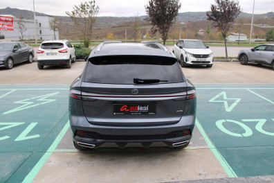 MG HS 1.5 T-GDİ LUXURY 2024 Model Otomatik Vites