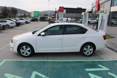 Skoda Octavia 1.6TDİ OPTİMAL  2015 Model Otomatik Vites