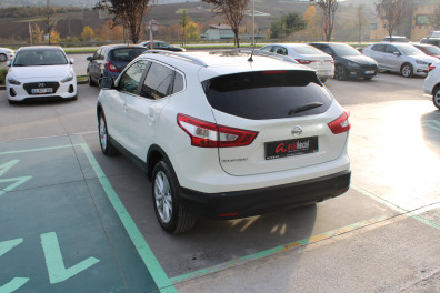 Nissan Qashqai 1.6DCİ SKYPACK 2016 Model Otomatik Vites