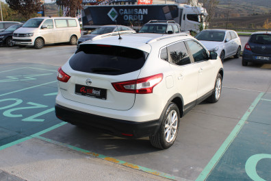 Nissan Qashqai 1.6DCİ SKYPACK 2016 Model Otomatik Vites