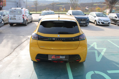 Peugeot 208 1.2 ALLURE SELECTİON 2021 Model Otomatik Vites