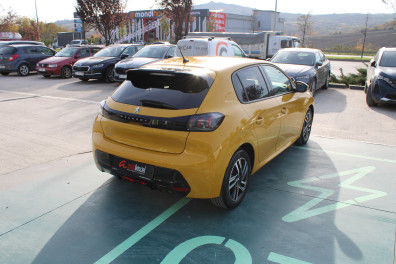 Peugeot 208 1.2 ALLURE SELECTİON 2021 Model Otomatik Vites