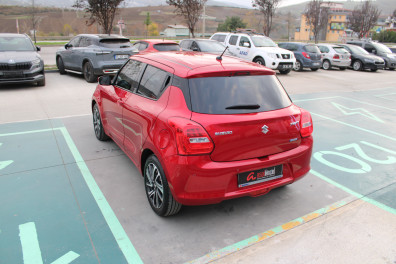 Suzuki Swift 1.2 GLX PREMİUM 2023 Model Otomatik Vites