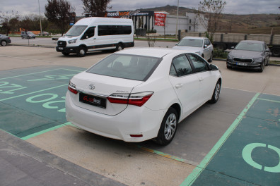 Toyota Corolla 1.4 D-4D TOUCH 2016 Model Otomatik Vites