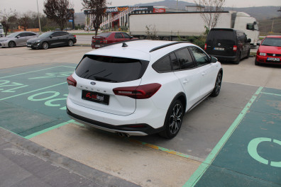 Ford  Focus 1.5TDCİ ACTİVE X SW  2023 Model Otomatik Vites