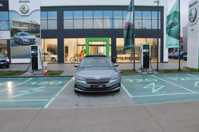 Skoda Superb 1.5TSİ PRESTİGE 2020 Model Otomatik Vites